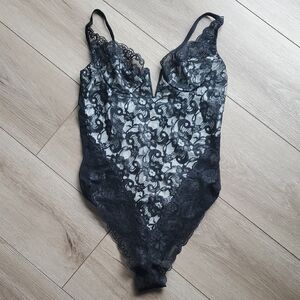 NWT Victoria's Secret Vintage Gold Label Lace Teddy